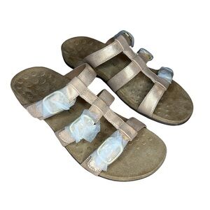 NWOT Vionic Misa Sandals
